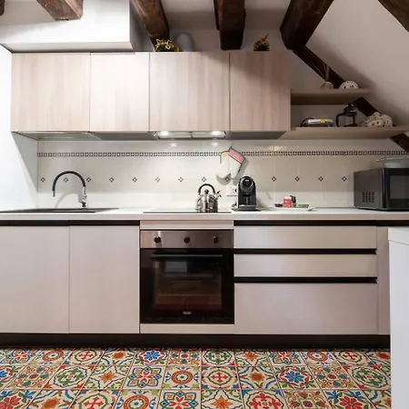 Appartamento Pozzo D'oro 1 Canal View *