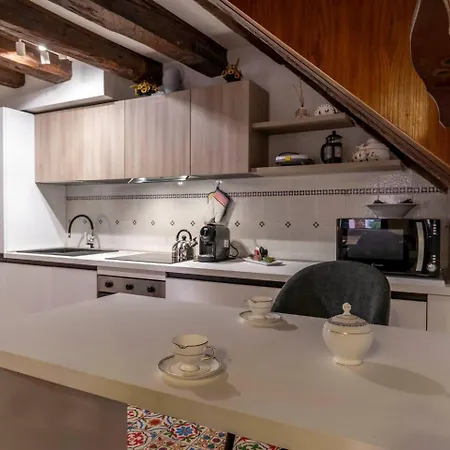 Pozzo D'oro 1 Canal View Apartmán Benátky